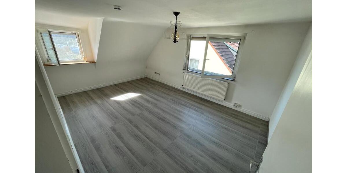 Dachgeschoßwohnung Weißbach - 3 Zimmer, 69 m&sup2;, 700&euro; | Angebot:26049597