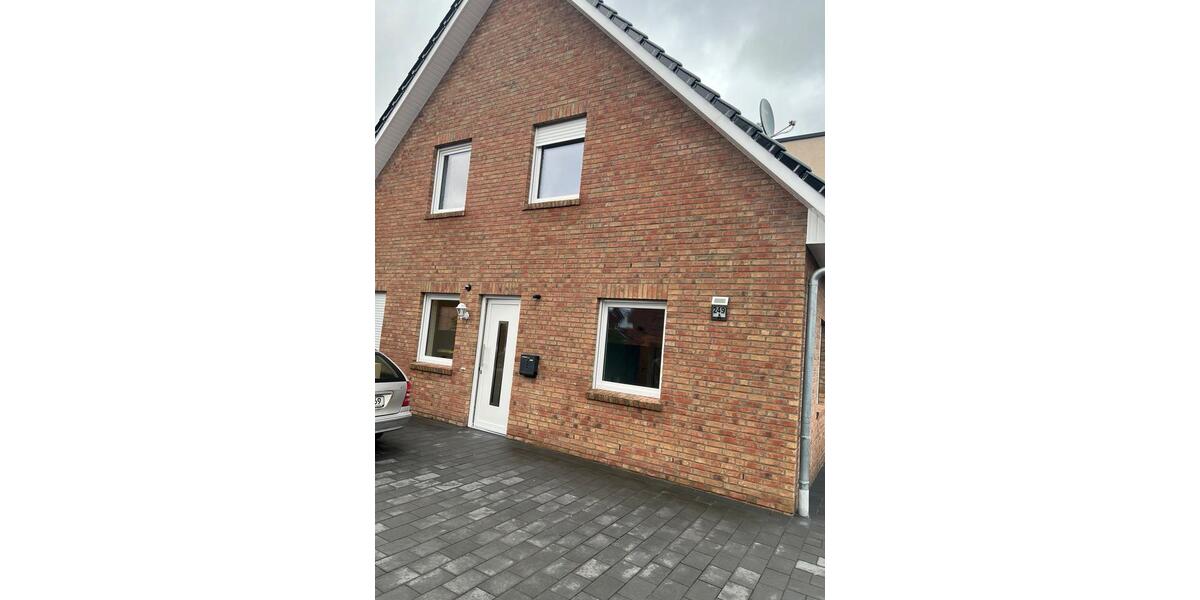 Etagenwohnung Papenburg - 4 Zimmer, 120 m&sup2;, 1.100&euro; | Angebot:25297390