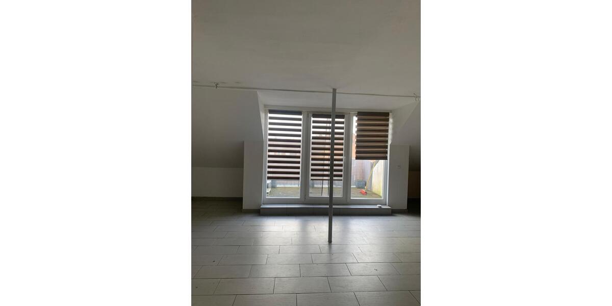 Dachgeschoßwohnung Wesel - 3 Zimmer, 68 m&sup2;, 650&euro; | Angebot:26492806
