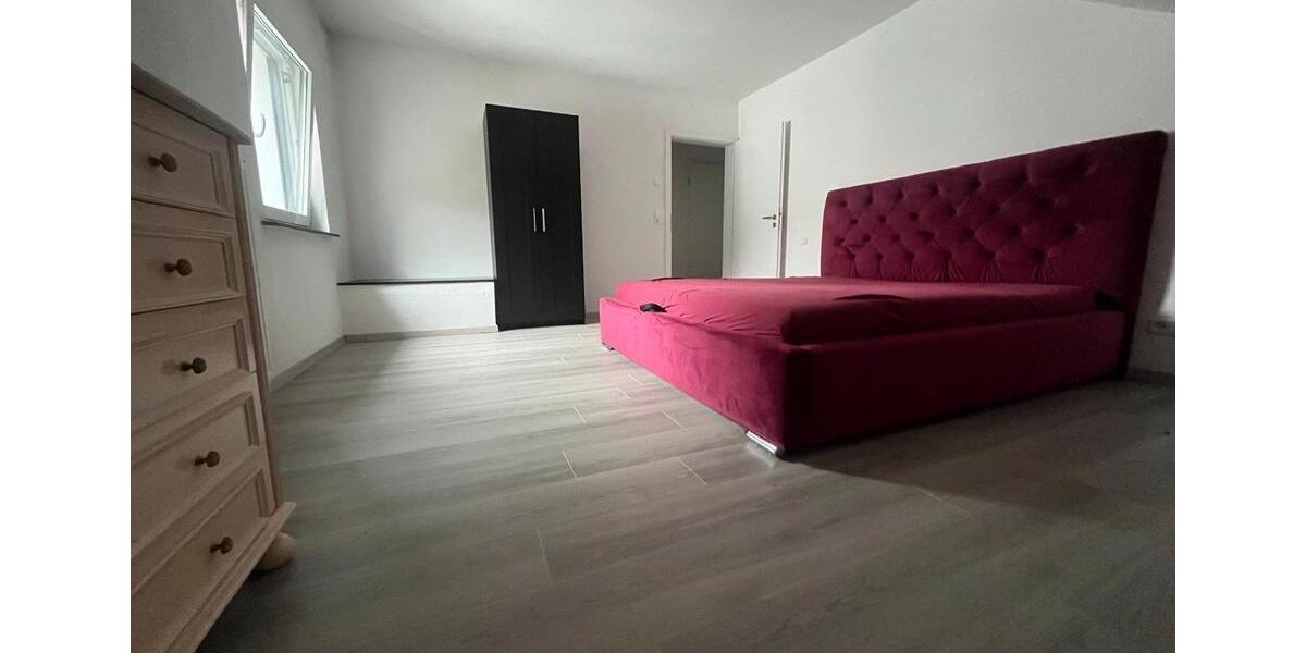 Dachgeschoßwohnung Zell (Mosel) - 1 Zimmer, 72 m&sup2;, 620&euro; | Angebot:25872319