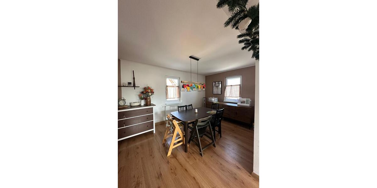 Etagenwohnung Untersiemau - 4 Zimmer, 150 m&sup2;, 950&euro; | Angebot:26491279