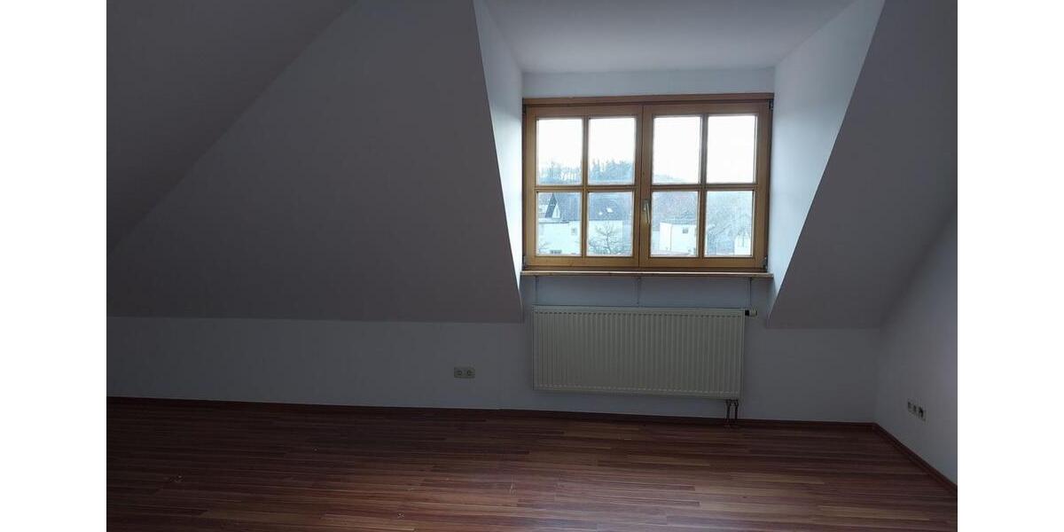Dachgeschoßwohnung Arnstorf - 1 Zimmer, 40 m&sup2;, 400&euro; | Angebot:24876194