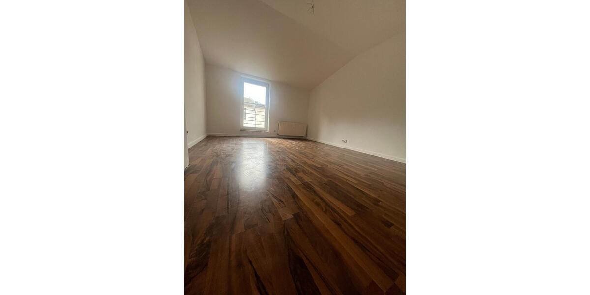Etagenwohnung Magdeburg - 4 Zimmer, 92 m&sup2;, 887&euro; | Angebot:20606573