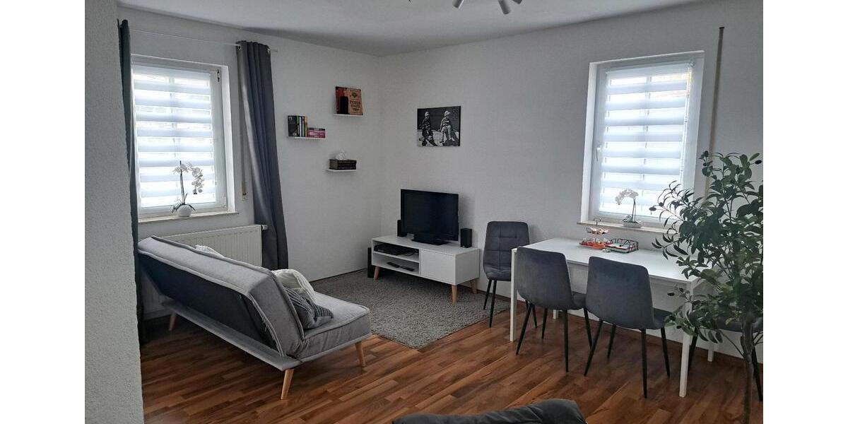 Erdgeschoßwohnung Römhild - 4 Zimmer, 80 m&sup2;, 695&euro; | Angebot:26149603