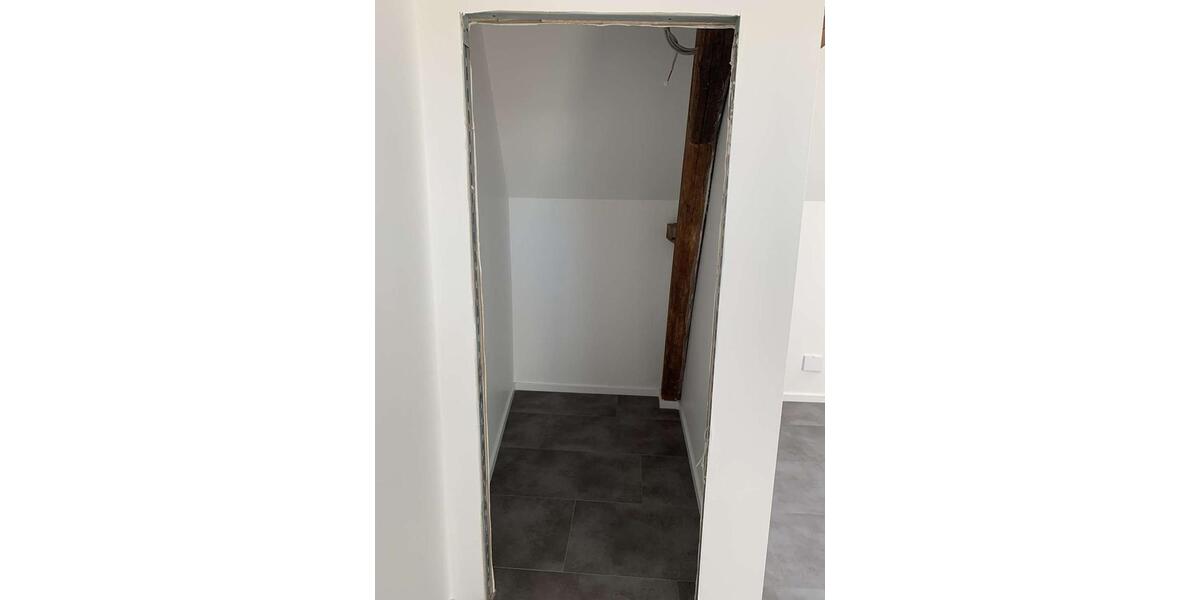 Dachgeschoßwohnung Rüdesheim - 2 Zimmer, 60 m&sup2;, 700&euro; | Angebot:26665300