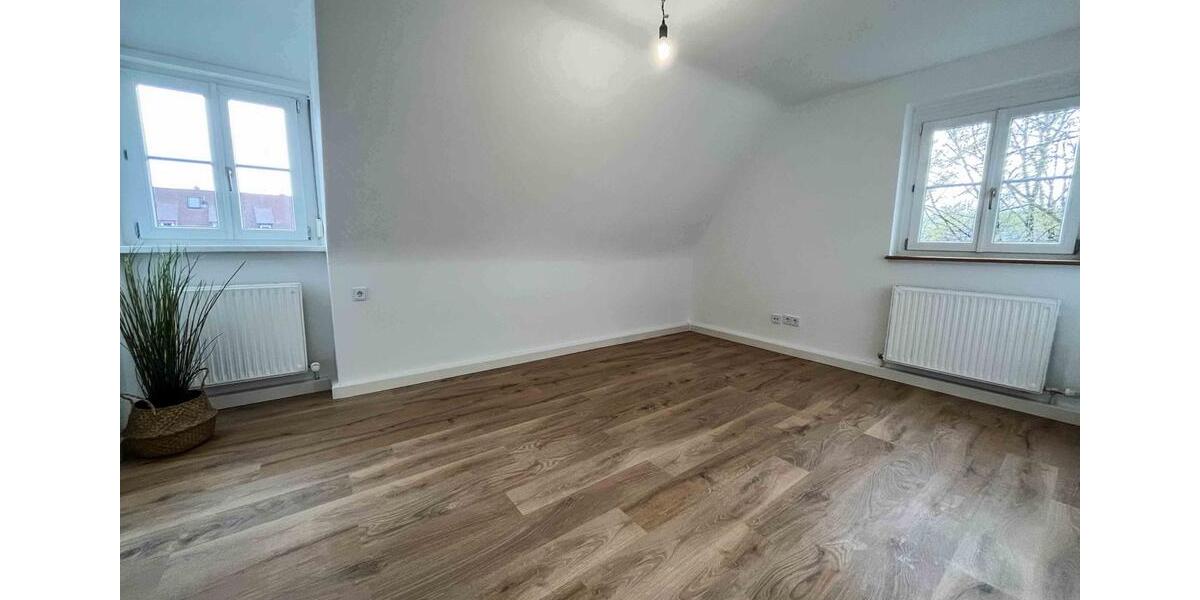 Dachgeschoßwohnung Nürtingen - 3 Zimmer, 58 m&sup2;, 895&euro; | Angebot:26588244