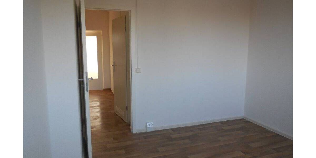 Etagenwohnung Dessau-Roßlau Süd - 3 Zimmer, 57 m&sup2;, 337&euro; | Angebot:26141003