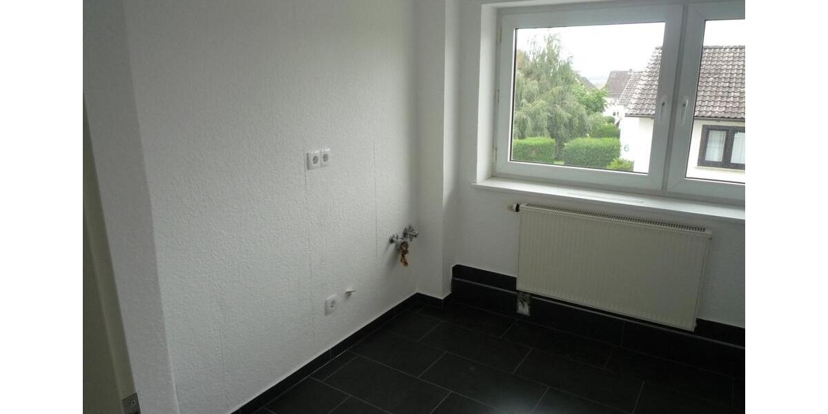 Etagenwohnung Kaufungen - 3 Zimmer, 90 m&sup2;, 1.080&euro; | Angebot:25323840