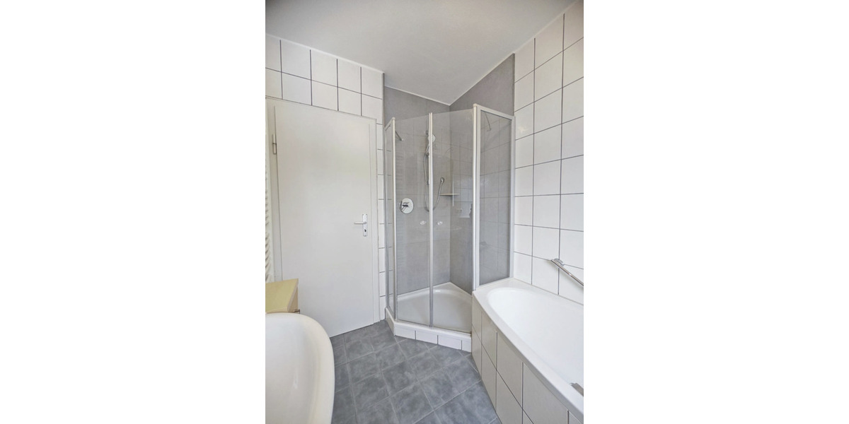 Etagenwohnung Dingolfing - 2 Zimmer, 62 m&sup2;, 750&euro; | Angebot:24536131