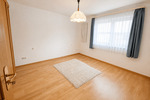 Etagenwohnung Pommersfelden Stolzenroth - 5 Zimmer, 181 m&sup2;, 1.300&euro; | Angebot:26616561