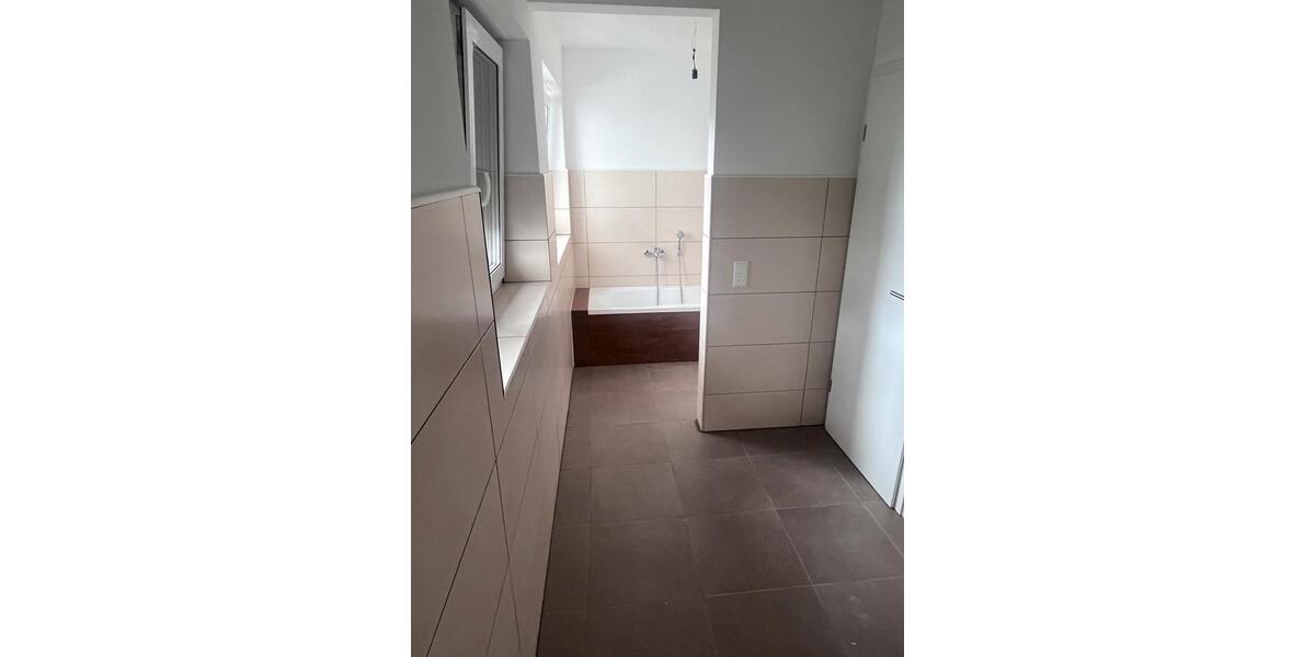 Erdgeschoßwohnung Bad Oeynhausen Rehme - 3 Zimmer, 136 m&sup2;, 1.295&euro; | Angebot:24416159