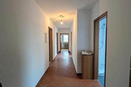 Wohnung Schwabach - 4 Zimmer, 94 m&sup2;, 1.100&euro; | Angebot:25614057