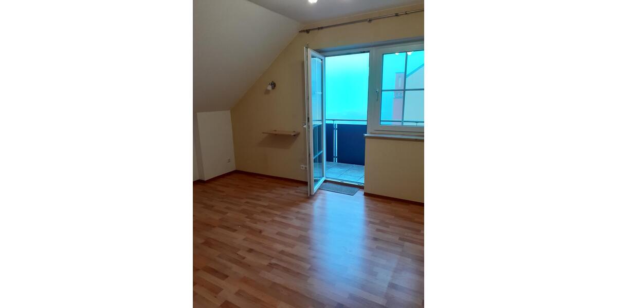 Dachgeschoßwohnung Gotha - 2 Zimmer, 37 m&sup2;, 350&euro; | Angebot:24563994