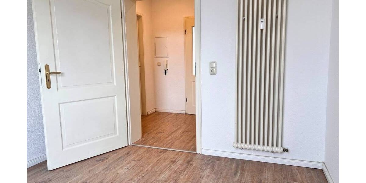 Etagenwohnung Reichenbach Friesen - 3 Zimmer, 62 m&sup2;, 300&euro; | Angebot:26015990
