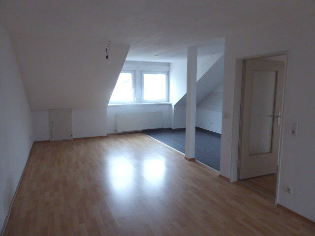 Etagenwohnung Pforzheim Innenstadt - 2 Zimmer, 65 m&sup2;, 490&euro; | Angebot:25777189