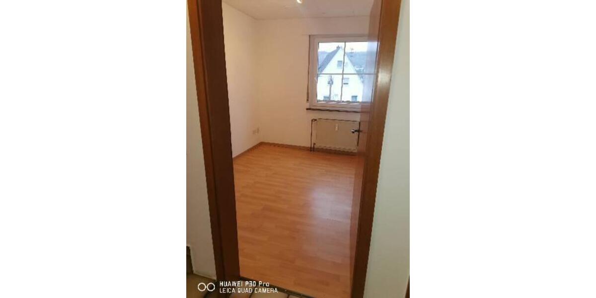 Erdgeschoßwohnung Netphen - 3 Zimmer, 80 m&sup2;, 700&euro; | Angebot:24592167