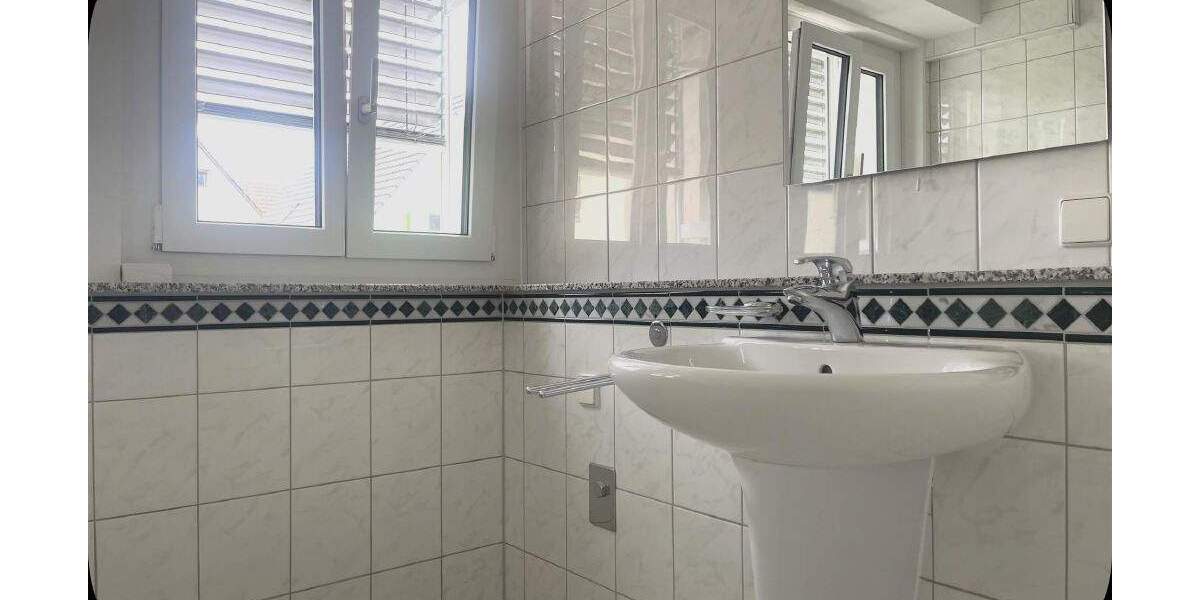 Etagenwohnung Hilzingen Weiterdingen - 3 Zimmer, 105 m&sup2;, 1.155&euro; | Angebot:25708458