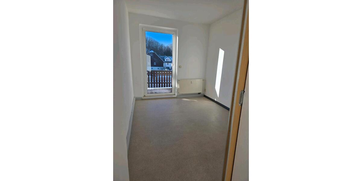 Schöne helle 5- Raumwohnung in Oelsnitz zu vermieten 5 zimmer