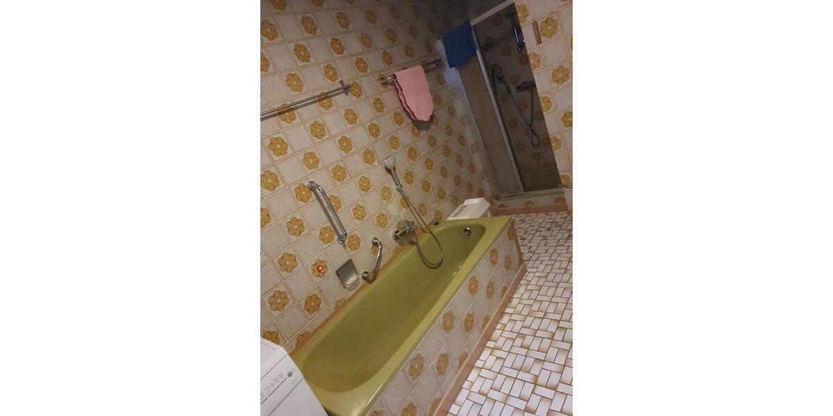 Etagenwohnung Pullenreuth - 3 Zimmer, 100 m&sup2;, 700&euro; | Angebot:25840266