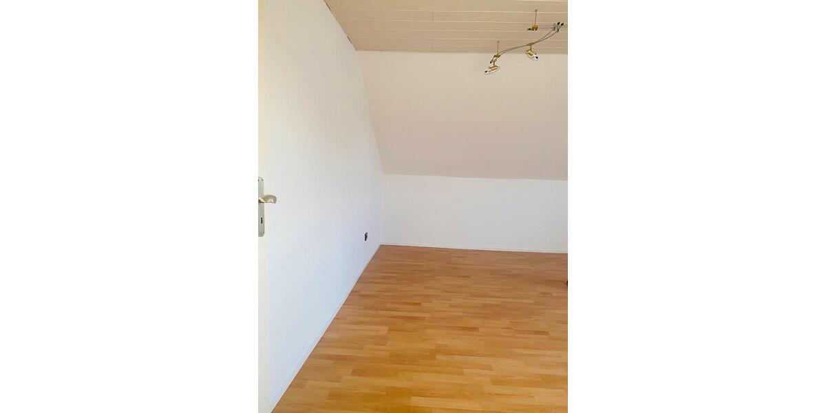 Dachgeschoßwohnung Winterlingen - 4 Zimmer, 95 m&sup2;, 700&euro; | Angebot:24707429