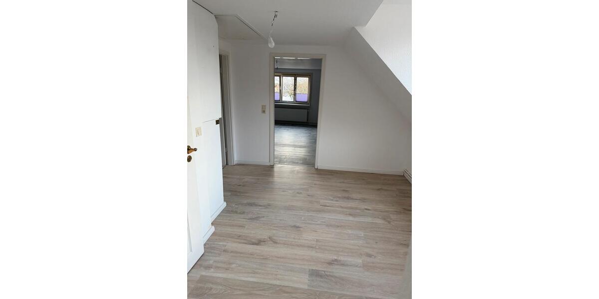 Dachgeschoßwohnung Heide - 2 Zimmer, 66 m&sup2;, 594&euro; | Angebot:26073325