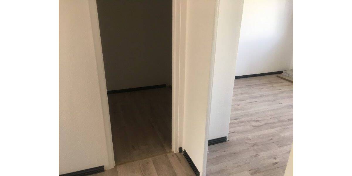 Etagenwohnung Brandenburg an der Havel Hohenstücken - 6 Zimmer, 123 m&sup2;, 860&euro; | Angebot:26064541