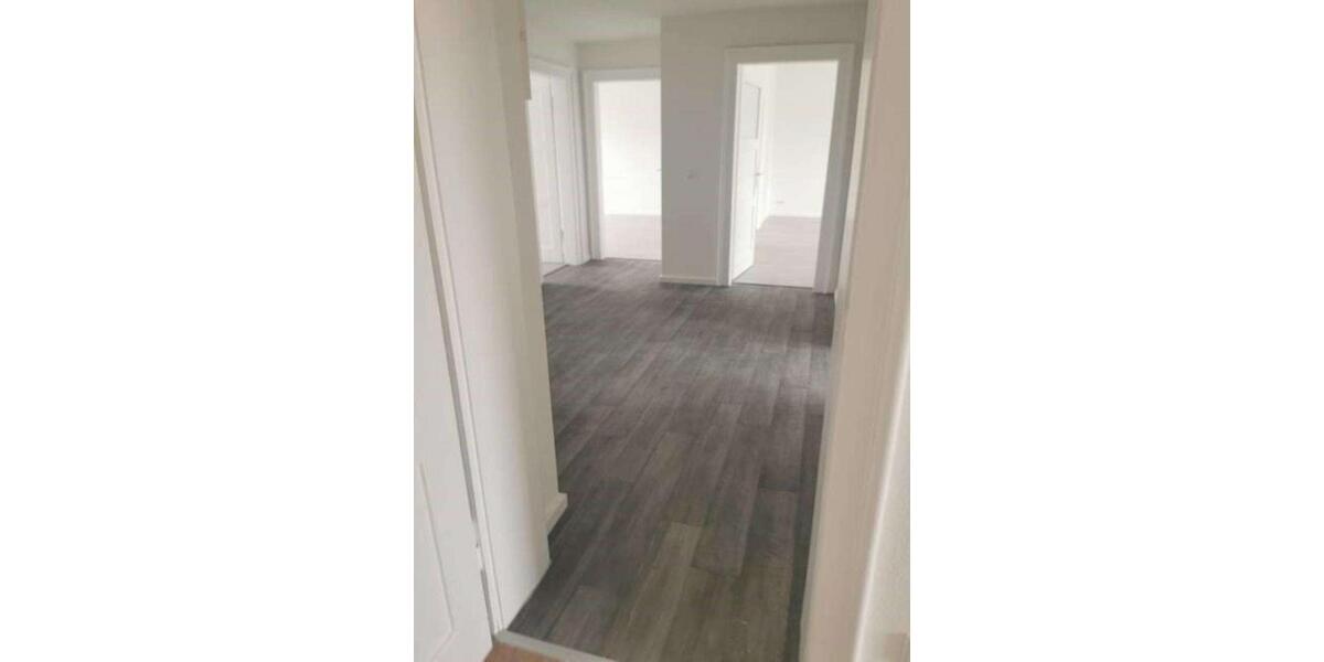 Etagenwohnung Salzgitter Ortschaft Südost - 5 Zimmer, 136 m&sup2;, 750&euro; | Angebot:25648239