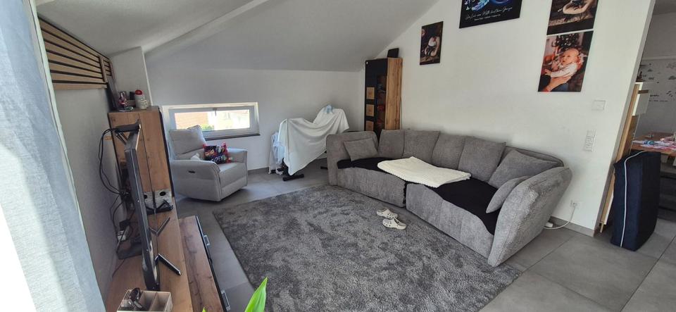 Dachgeschoßwohnung Erlenbach am Main - 5 Zimmer, 139 m&sup2;, 1.900&euro; | Angebot:26424663