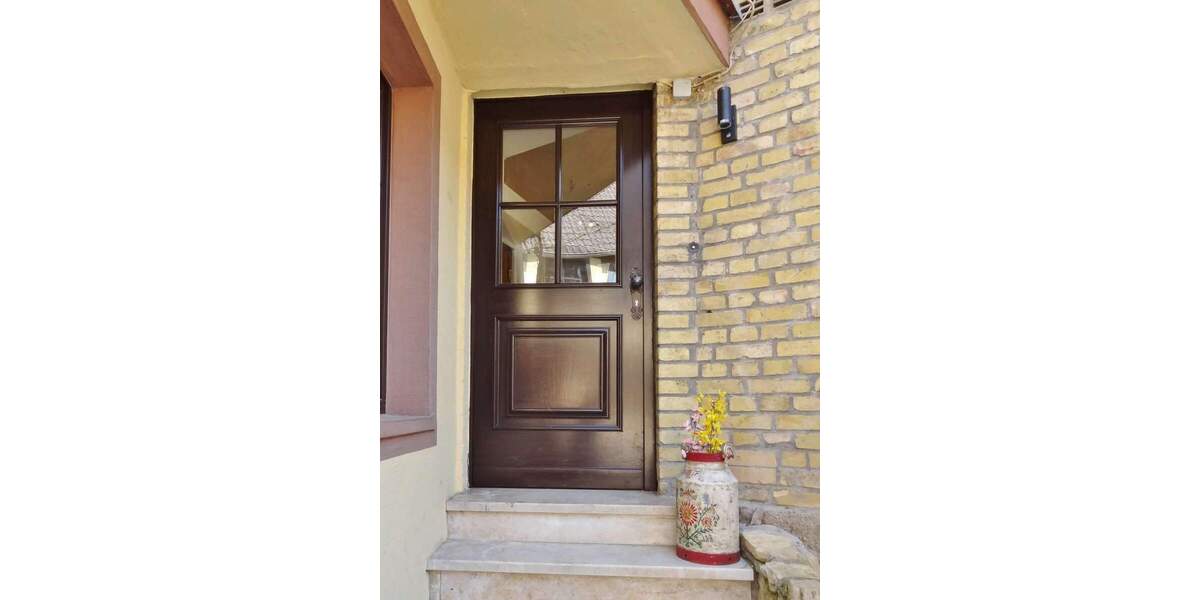 WG-Zimmer mit Einbauschrank in Hechtsheim inkl. W-Lan u.v.m. 1 zimmer