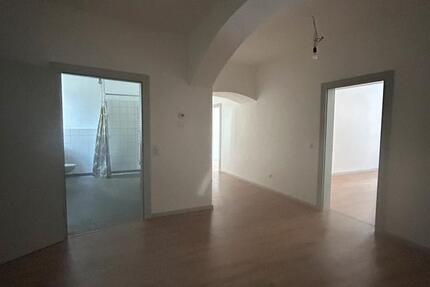 Wohnung Deggendorf - 3 Zimmer, 122 m&sup2;, 1.099&euro; | Angebot:25185404