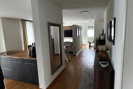 Wohnung Kehl - 3 Zimmer, 102 m&sup2;, 1.130&euro; | Angebot:25715177