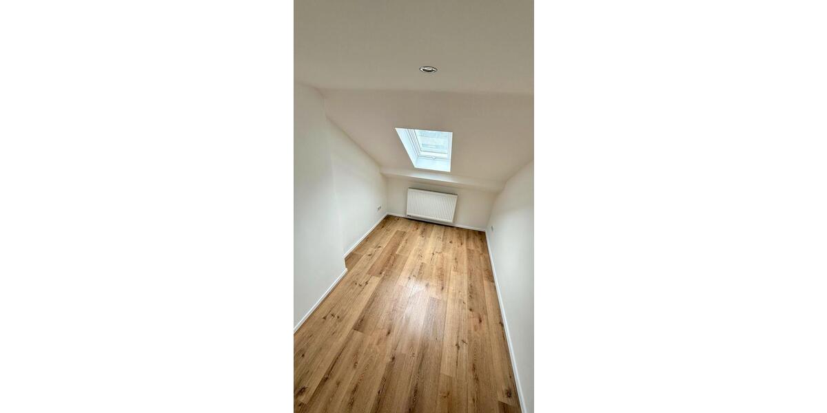 Dachgeschoßwohnung Bad Windsheim - 3 Zimmer, 40 m&sup2;, 530&euro; | Angebot:26485691