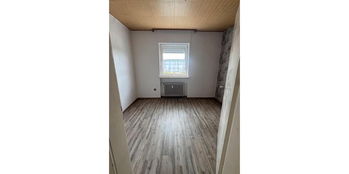 Erdgeschoßwohnung Bad Hersfeld - 3 Zimmer, 73 m&sup2;, 600&euro; | Angebot:26427771