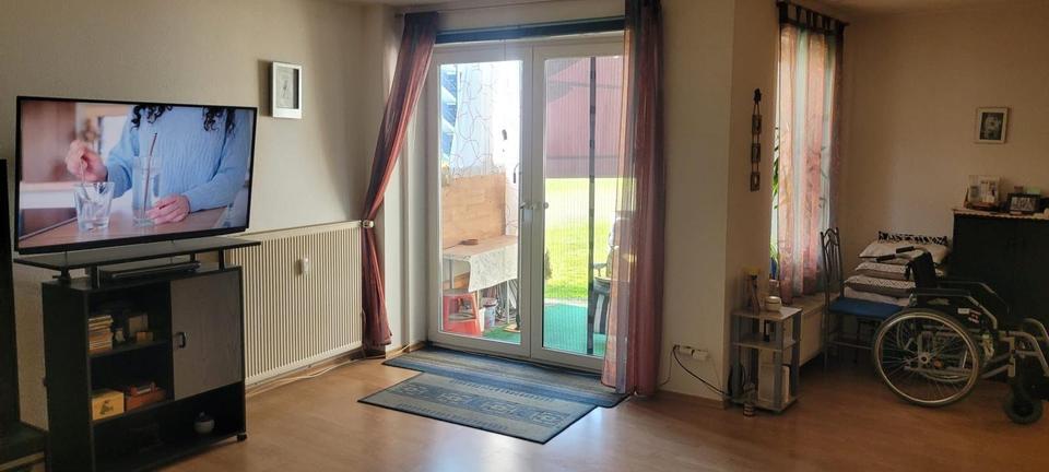 Gemütliche 2-Zimmer-Wohnung mit Terrasse und Gartenanschluss