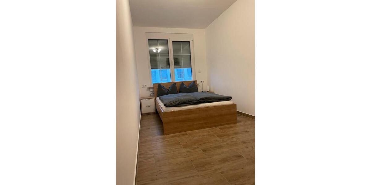 Wohnen auf Zeit Leichlingen (Rheinland) - 6 Zimmer, 16 m&sup2;, 18&euro; | Angebot:22243888