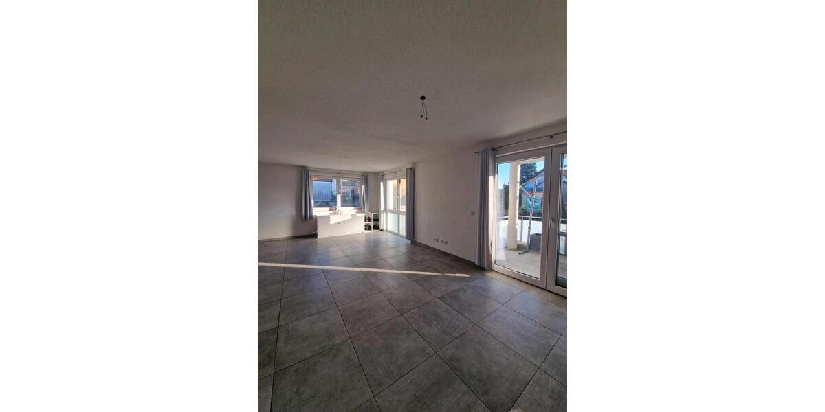 Moderne helle 4-Zimmer-Wohnung mit Garten und Balkon in Sinning zimmer