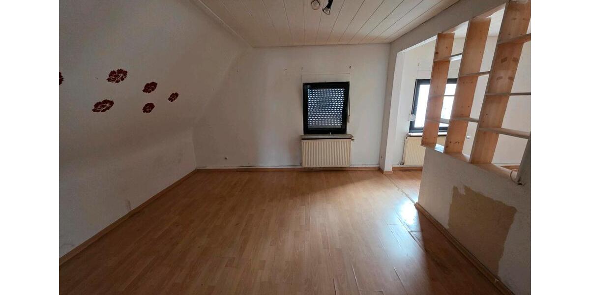 Etagenwohnung Merchweiler - 5 Zimmer, 84 m&sup2;, 660&euro; | Angebot:25941086