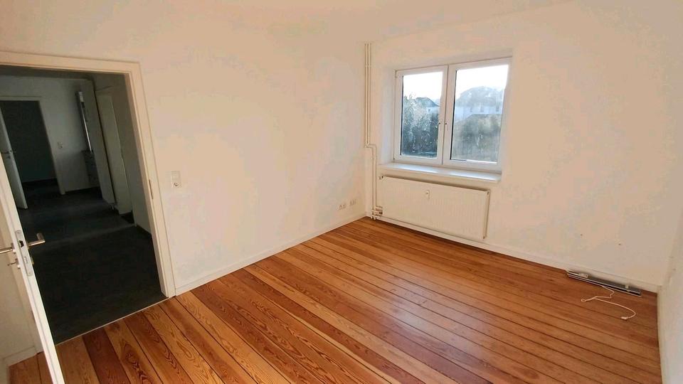 Etagenwohnung Bad Segeberg - 3.5 Zimmer, 90 m&sup2;, 1.200&euro; | Angebot:26018450