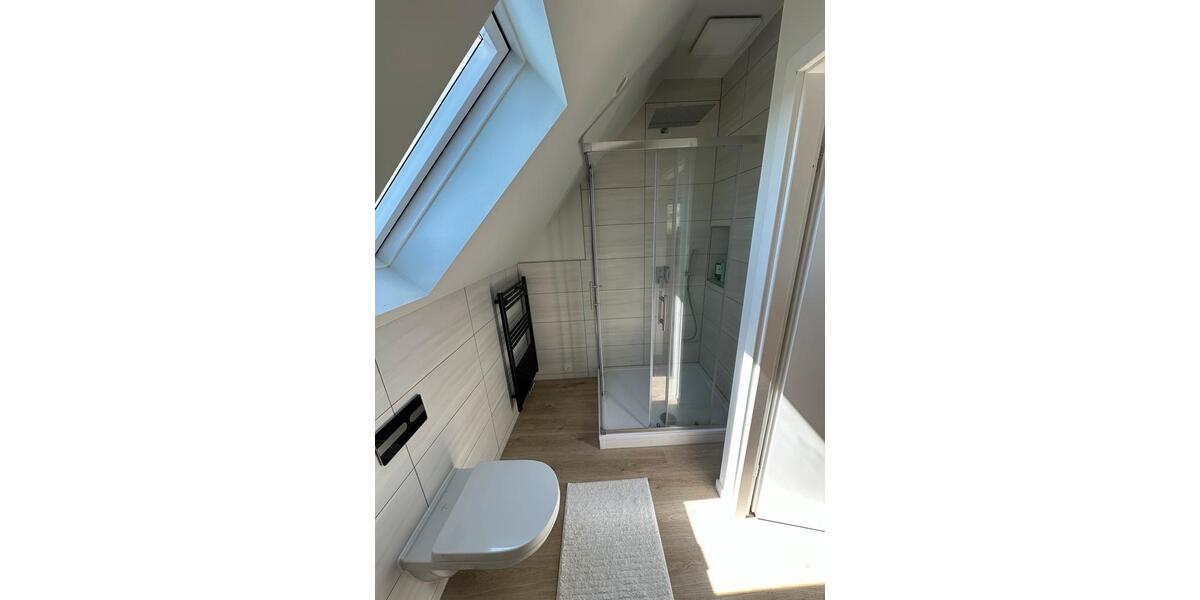 Einfamilienhaus Bergneustadt - 5 Zimmer, 180 m&sup2;, 1.700&euro; | Angebot:25998375