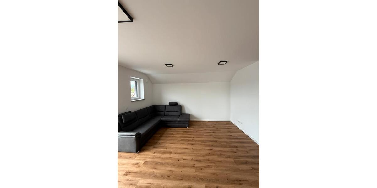 Dachgeschoßwohnung Bodenwöhr - 2 Zimmer, 72 m&sup2;, 648&euro; | Angebot:26614902