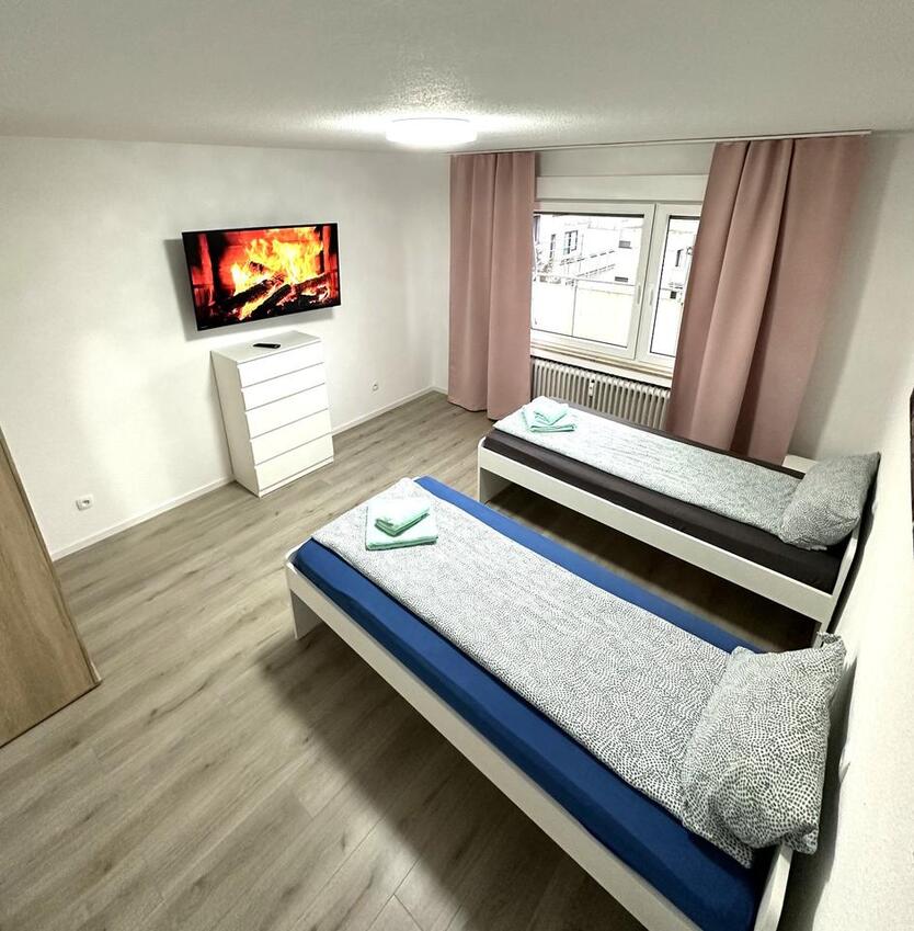 ✅ Große, frisch renovierte 4-Zimmer-Wohnung in Bergheim (15 Minuten von Köln entfernt)