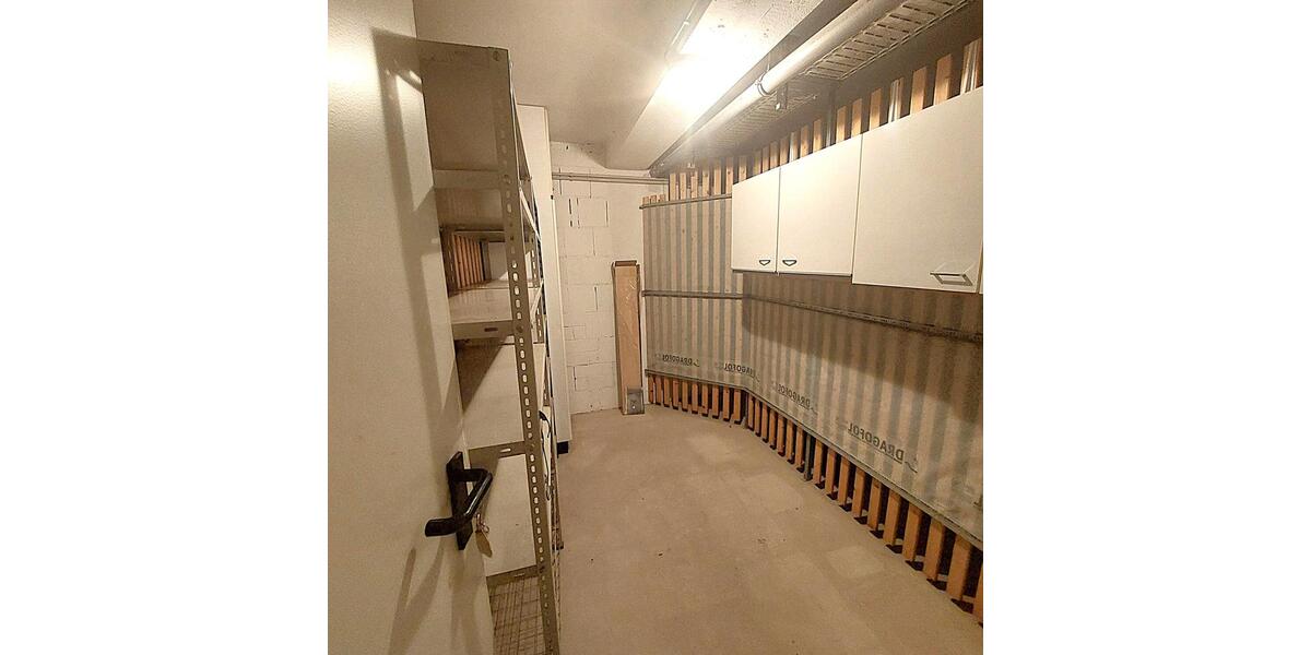 3 Zi. Whg., Zentrums- und Uninähe, kleine und ruhige Wohnanlage, Bad mit Fenster, Stellplatz 3 zimmer