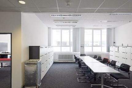 Moderne und Top ausgestattete Fläche EG | 741 m² - All-in-Miete zimmer