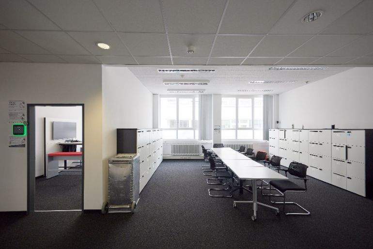 Moderne und Top ausgestattete Fläche EG | 741 m² - All-in-Miete zimmer