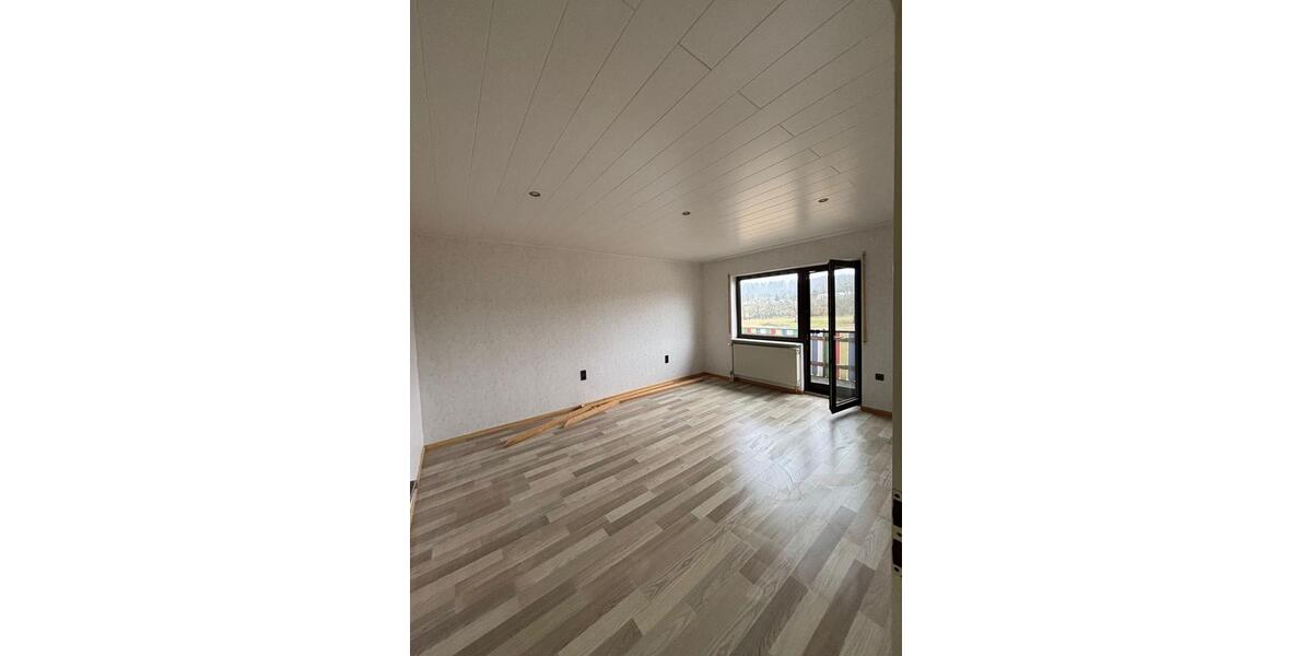 Erdgeschoßwohnung Grünberg - 4 Zimmer, 140 m&sup2;, 1.150&euro; | Angebot:24652497