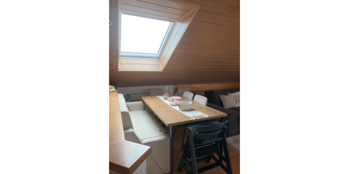 Dachgeschoßwohnung Lage - 3 Zimmer, 72 m&sup2;, 977&euro; | Angebot:24646958