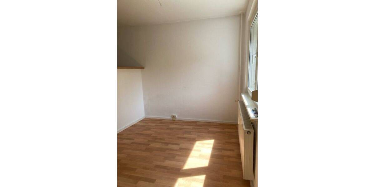Etagenwohnung Dessau-Roßlau Süd - 3 Zimmer, 49 m&sup2;, 308&euro; | Angebot:26841875