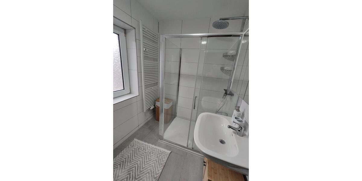 Wohnen auf Zeit Bielefeld Heepen - 7 Zimmer, 168 m&sup2;, 70&euro; | Angebot:26684524