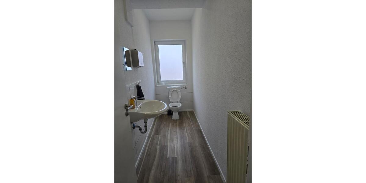 Etagenwohnung Wolfhagen - 7 Zimmer, 175 m&sup2;, 1.100&euro; | Angebot:26692929