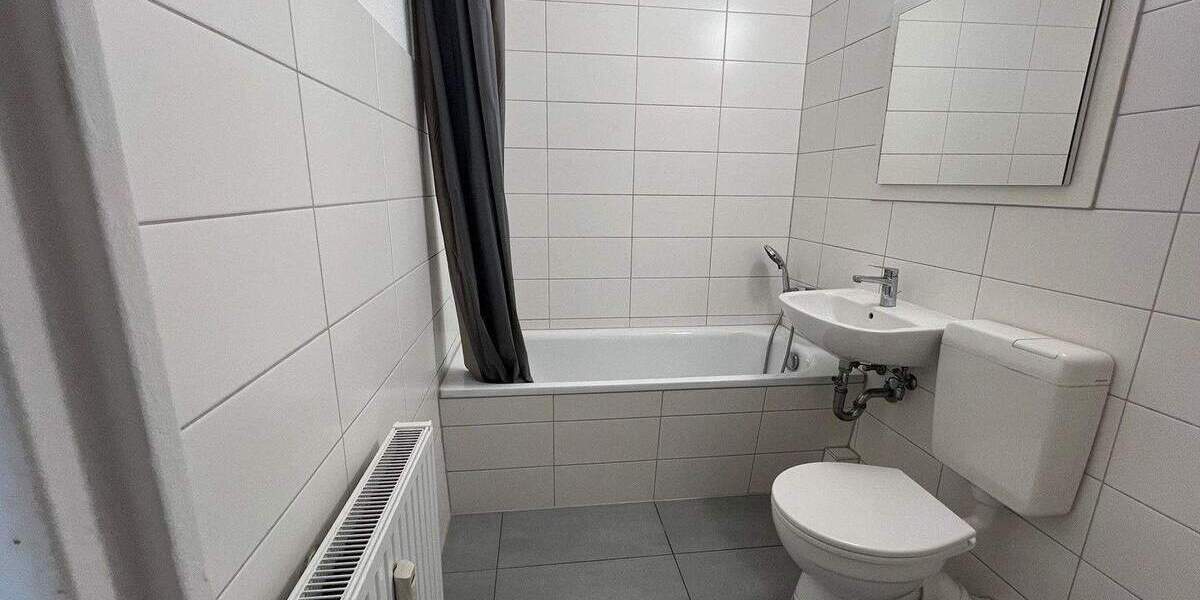 Etagenwohnung Zwickau Neuplanitz - 3 Zimmer, 60 m&sup2;, 250&euro; | Angebot:26826640